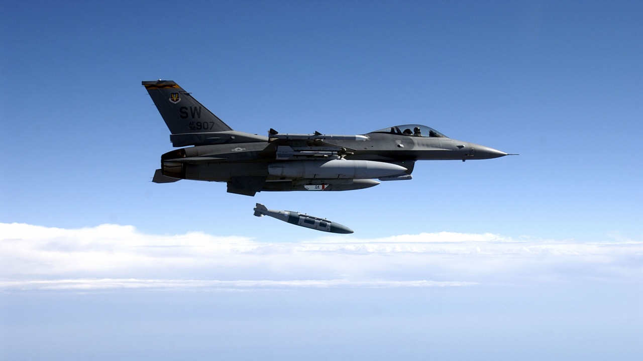 Белгия започва обучението на украински летци за пилотиране на Ф-16
