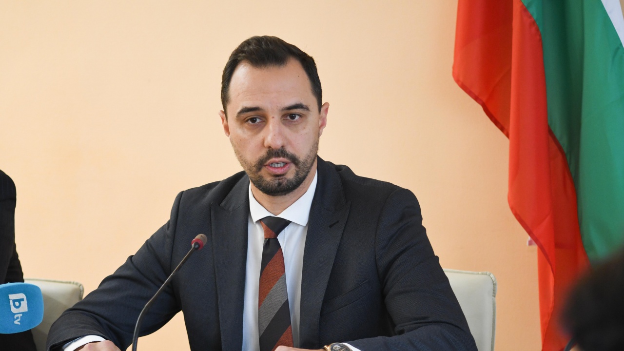 Министър Богданов: 45 млн. лв. вече са възстановени на ДКК за нереализирания правителствен комплекс