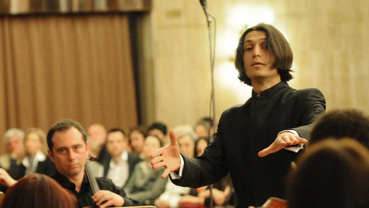 В Академията на световноизвестния диригент Йордан Камджалов очакват своите талантливи  последователи