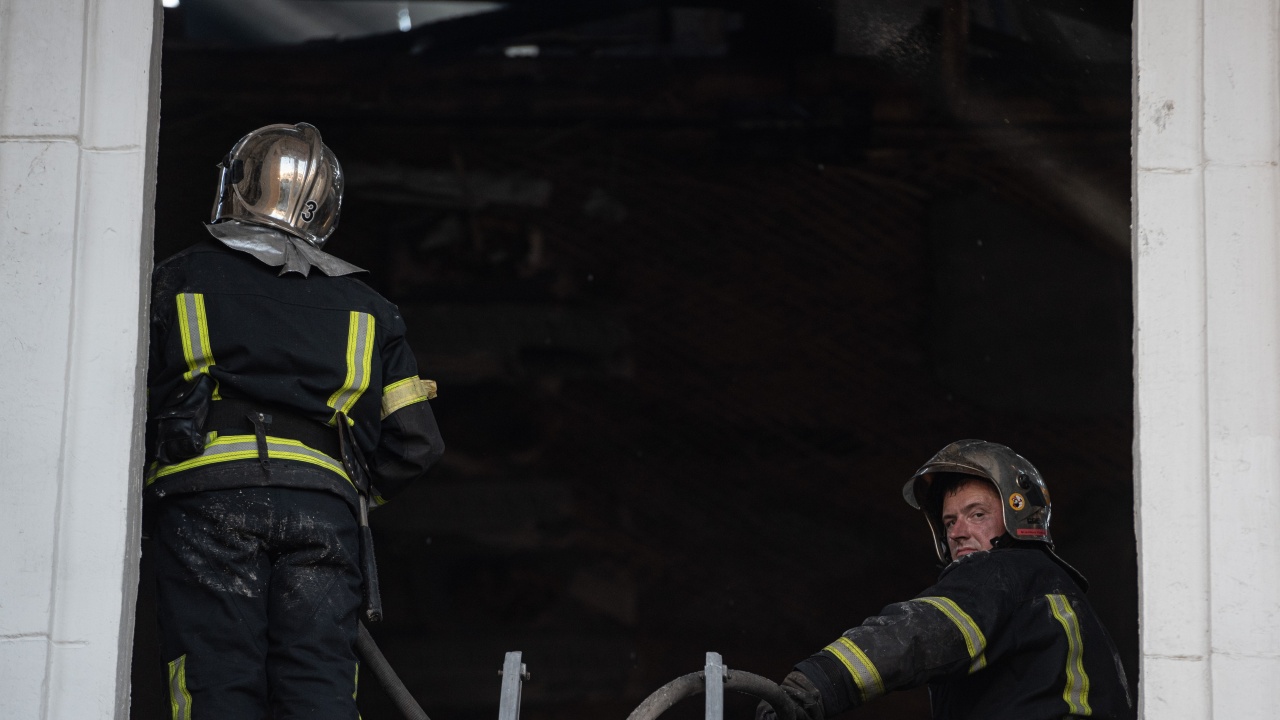 Общо 70 пожара са загасени в страната през изминалото денонощие, един човек е пострадал