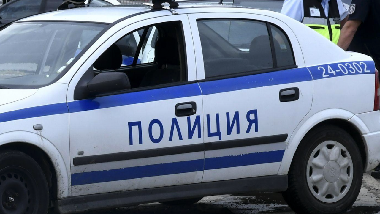 Пиян 19-годишен шофьор се заби в бордюр в Пловдив