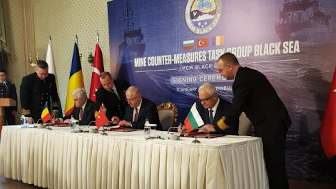 В Инстанбул бе подписан Меморандум за разбирателство между България, Румъния и Турция за създаване на Противоминна военноморска група в Черно море