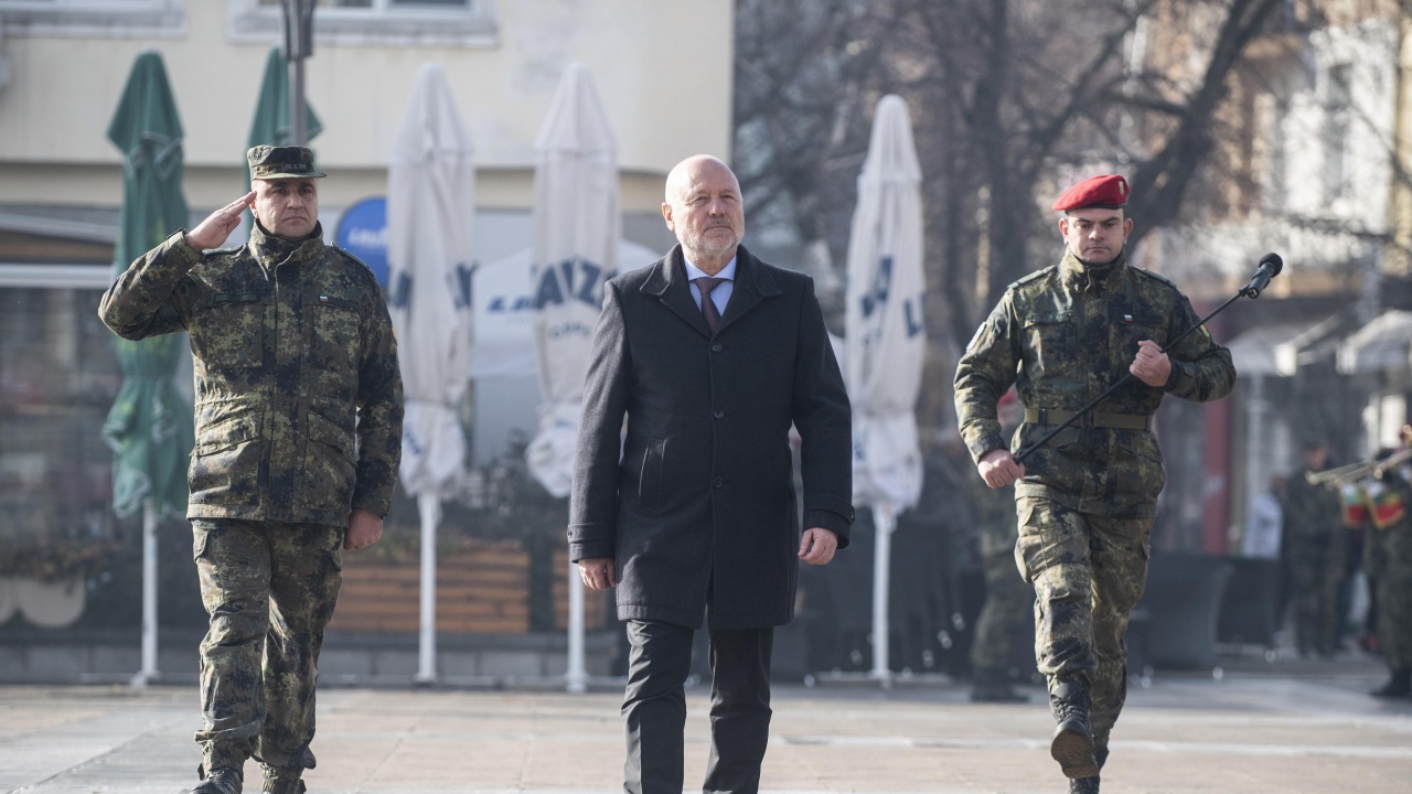 Министър Тагарев разкри: Строим нова база на НАТО
