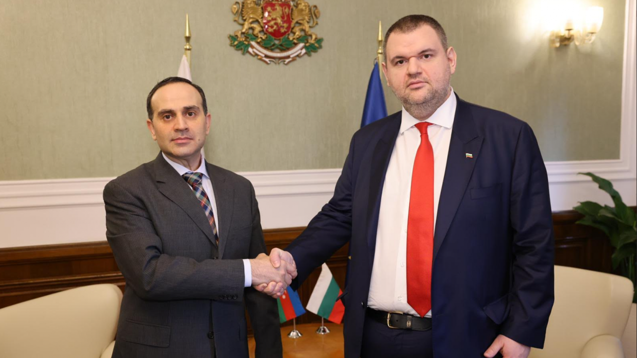 Делян Пеевски разговаря и с посланика на Азербайджан