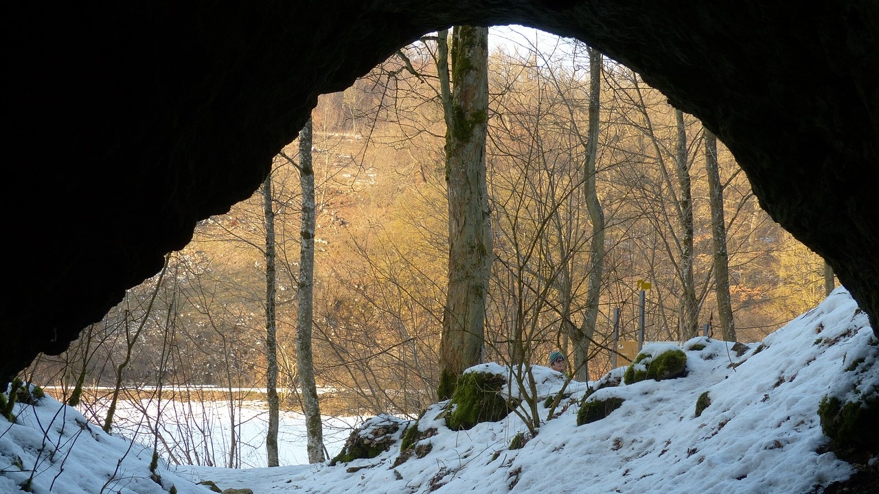 Тяло на мъж е намерено в пещера, в района на Преображенски манастир