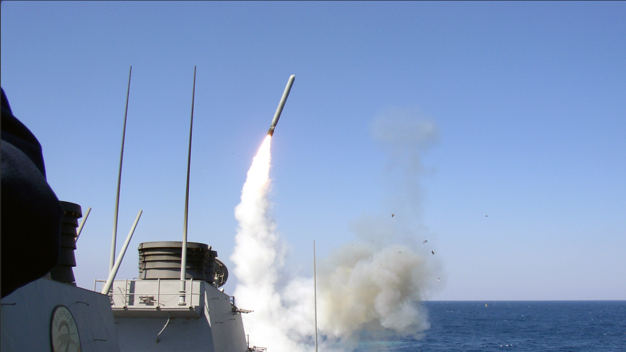 Япония подписа споразумение със САЩ за закупуване на 400 ракети "Томахоук"