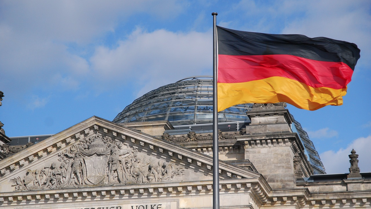 Германия облекчава получаването на гражданство