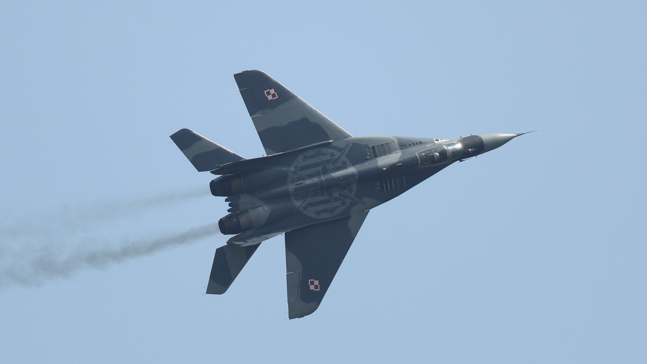 Полша вдигна бойни самолети заради днешната руска атака срещу Украйна