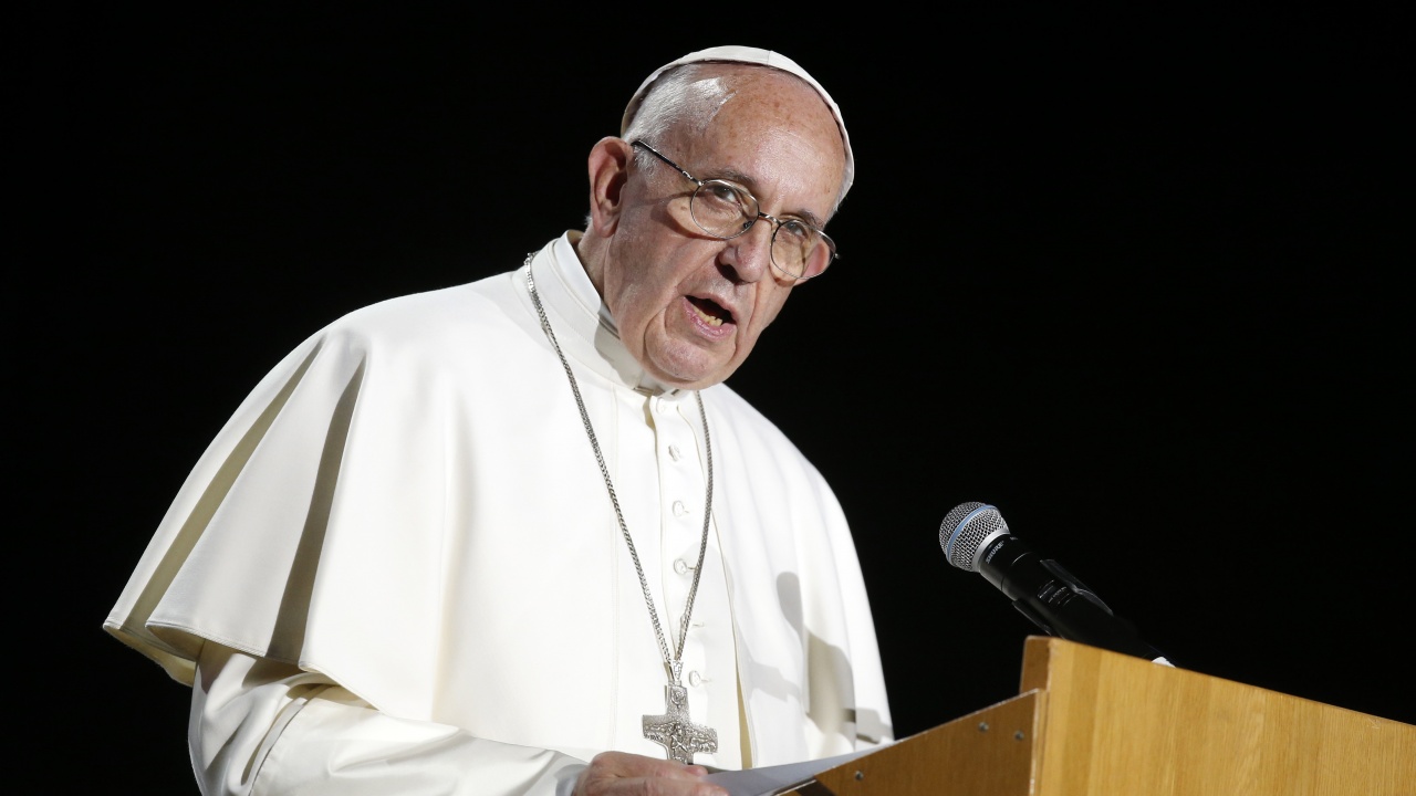Папа Франциск: Войната е от полза само на производителите на оръжия