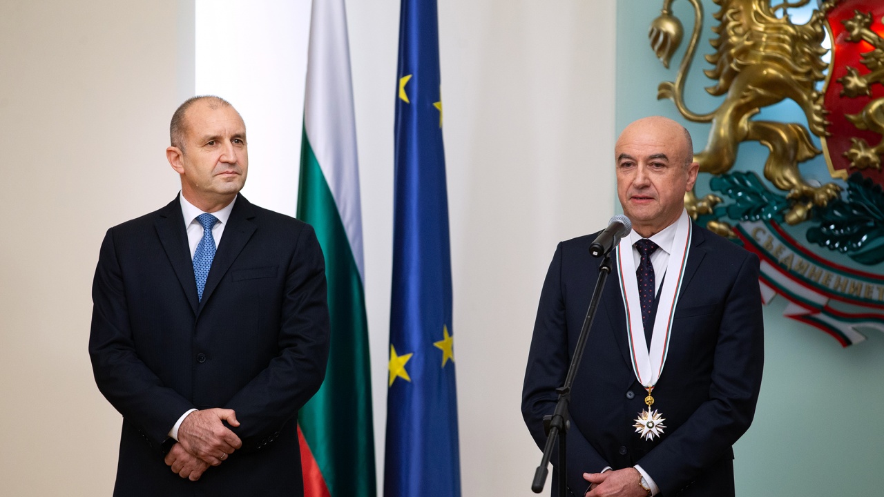 Президентът удостои с орден "Стара планина" първа степен главния управител на Германо-българската индустриално-търговска камара