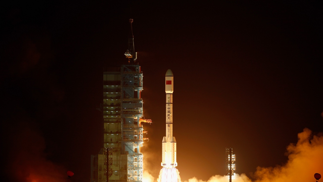Китай проведе тест за вертикално излитане и кацане на ракета за многократна употреба