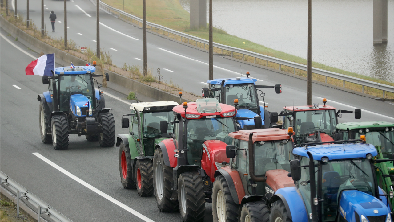Франция настоява за спешни промени в законодателството на ЕС, за да потуши протестите на фермерите