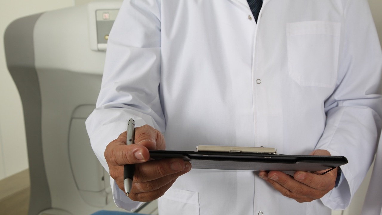 НАП запечатва 10 лекарски кабинета заради неиздадени касови бележки