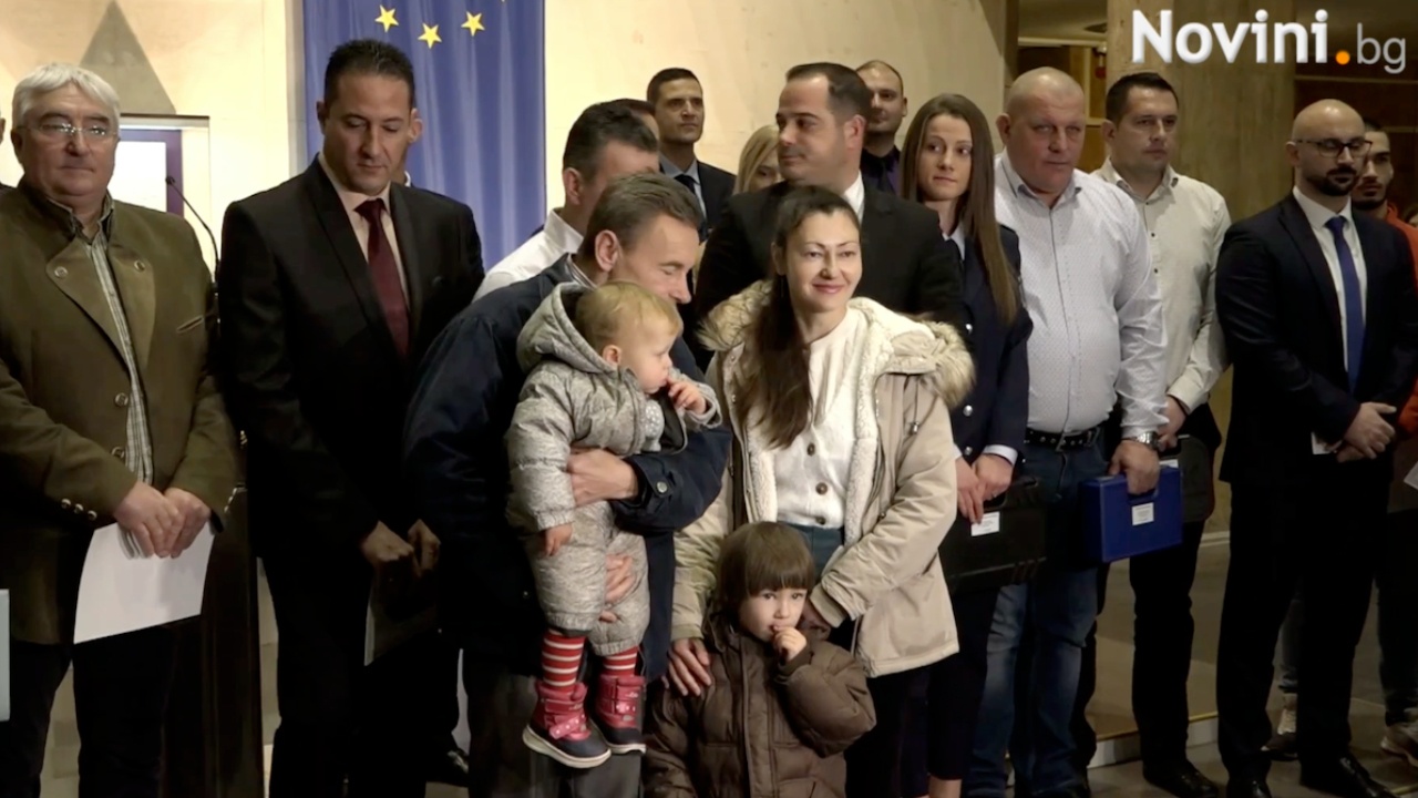 Наградиха спасителите на 4-годишното дете от Украйна