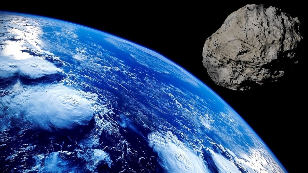 Астероид колкото небостъргач ще премине покрай Земята в петък