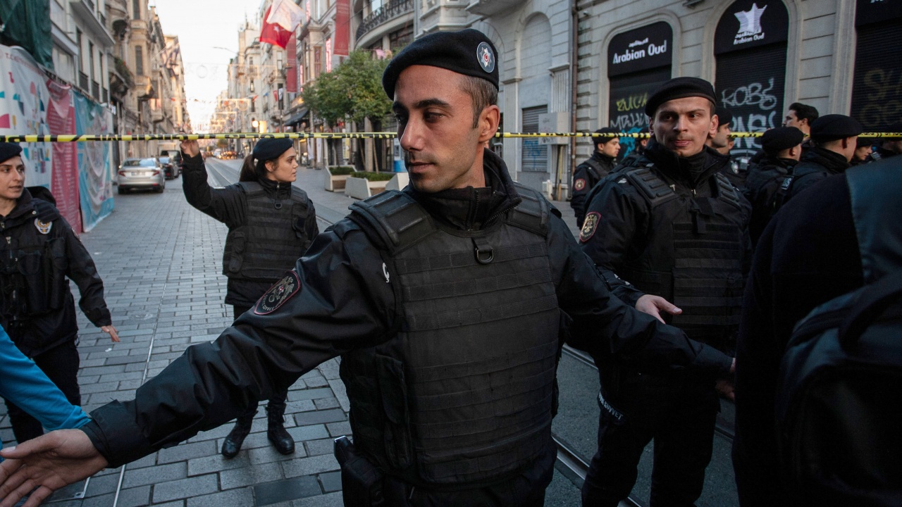 Турция задържа 34-ма души, заподозрени за връзки с ИД