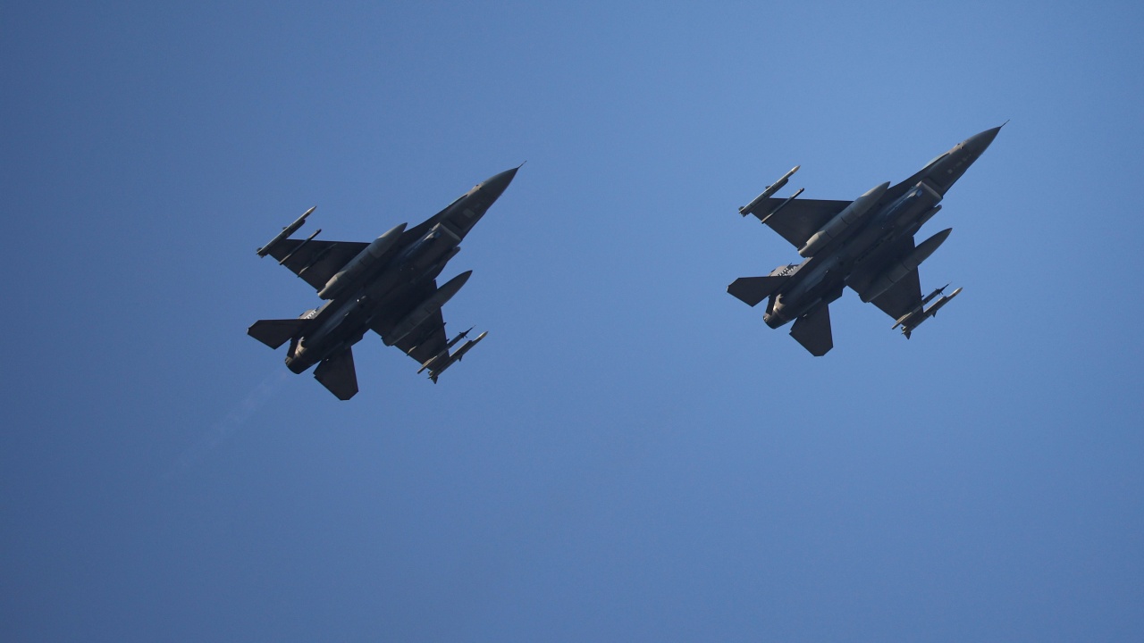 Турското министерство на отбраната не очаква проблеми с продажбата от Вашингтон на изтребители F-16 на Анкара