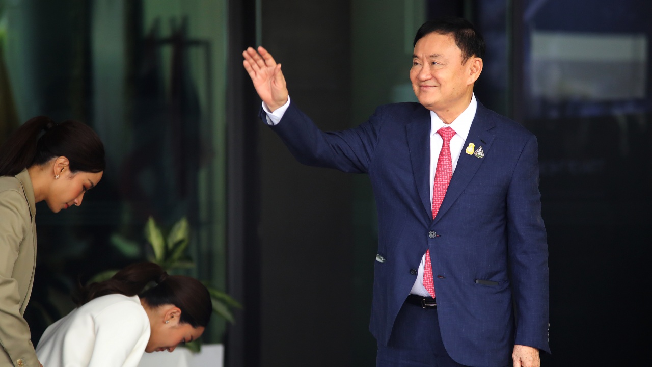 Бившият тайландски премиер Таксин Шинаватра е освободен предсрочно