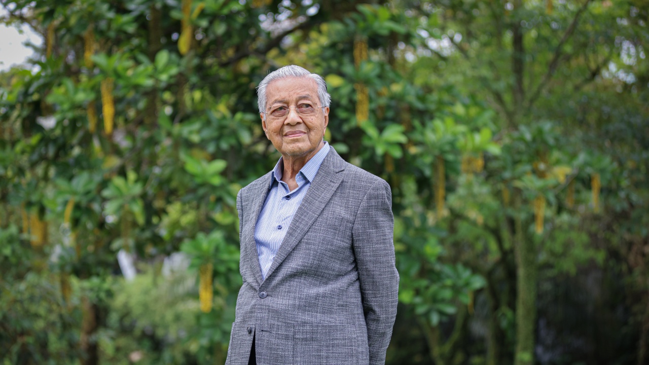 Бившият малайзийски министър-председател Махатхир отново е в болница