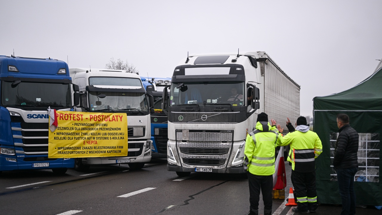 Полски фермери планират цялостна блокада на границата с Украйна