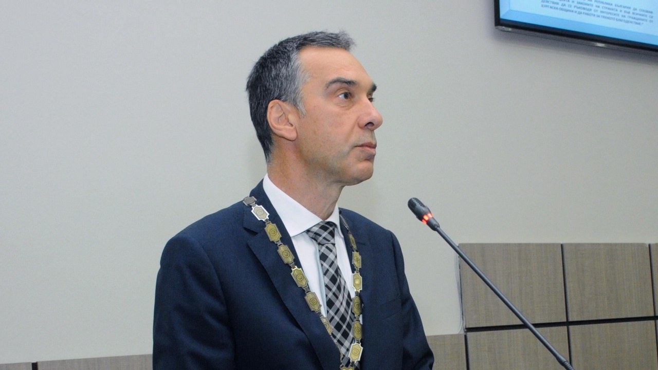 Кметът на Бургас: Бюджет 2024 е бюджет за новото поколение