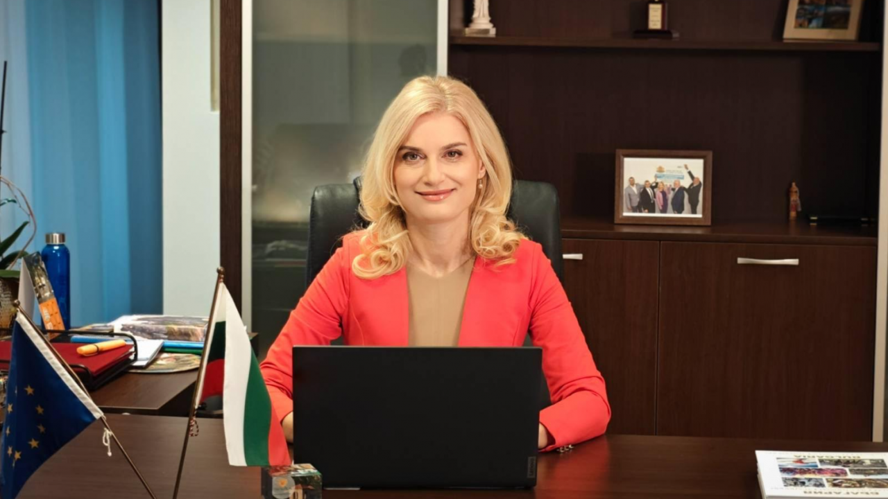 Министър Динкова: Туристическият сектор е моят отбор
