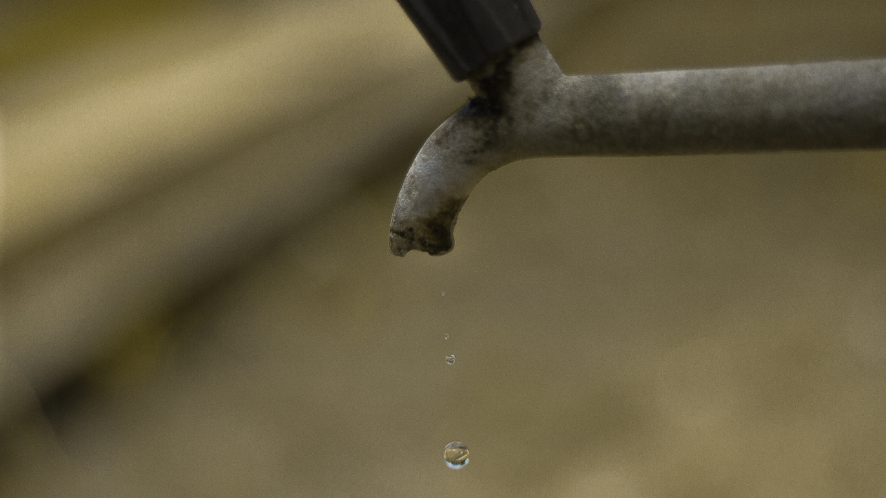 Авария: Спират водата в Шумен