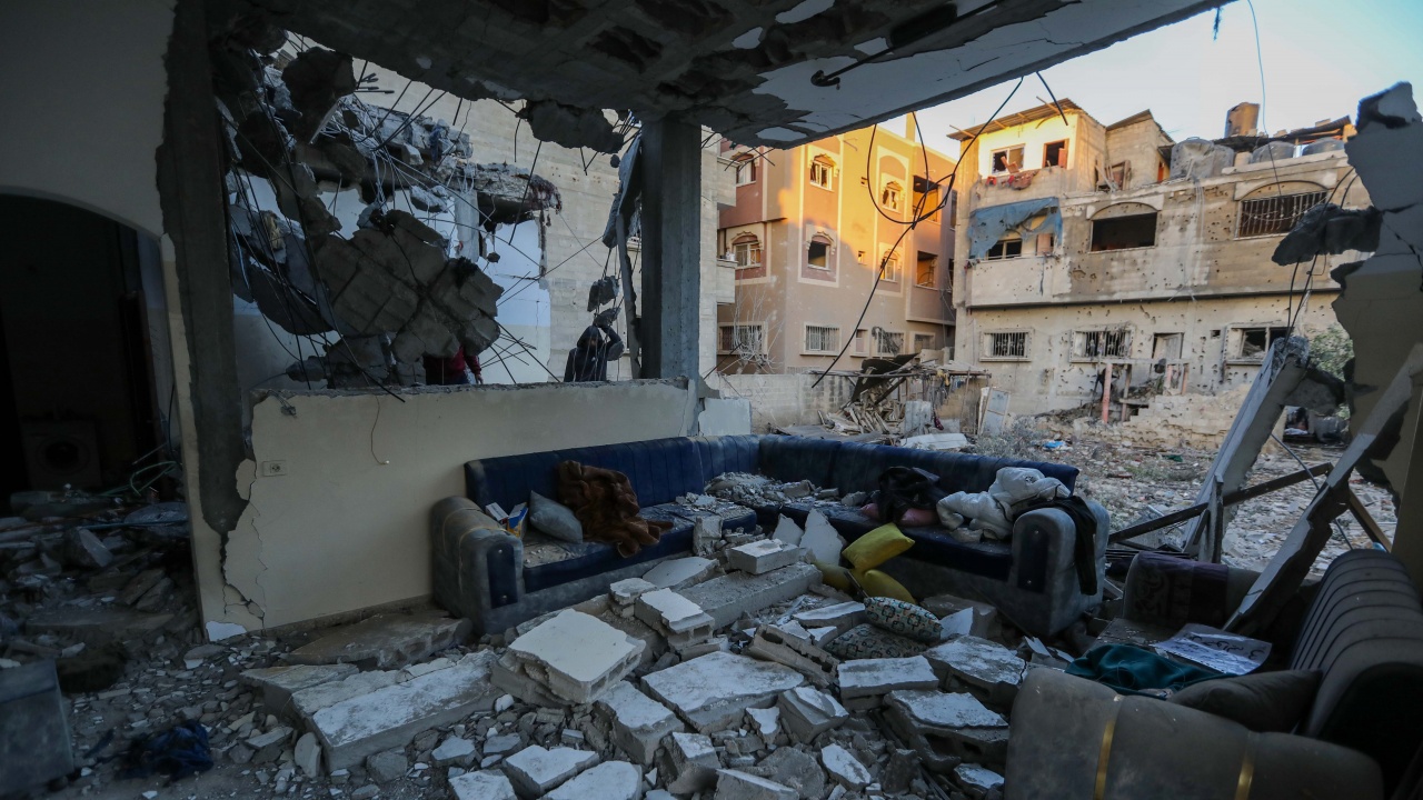 Най-малко 67 палестинци загинаха тази нощ при израелски удари в Газа