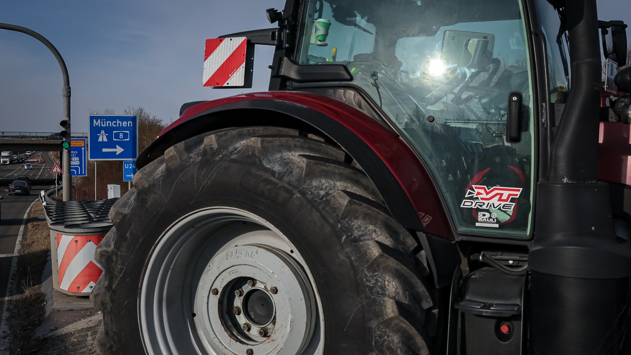 Протестиращи фермери блокираха границата между Чехия и Словакия