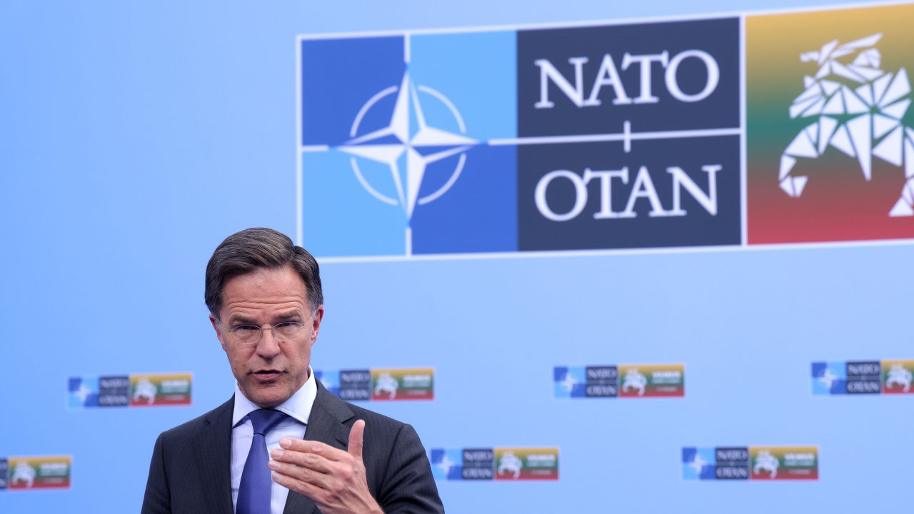 Великобритания подкрепя кандидатурата на Рюте за генерален секретар на НАТО