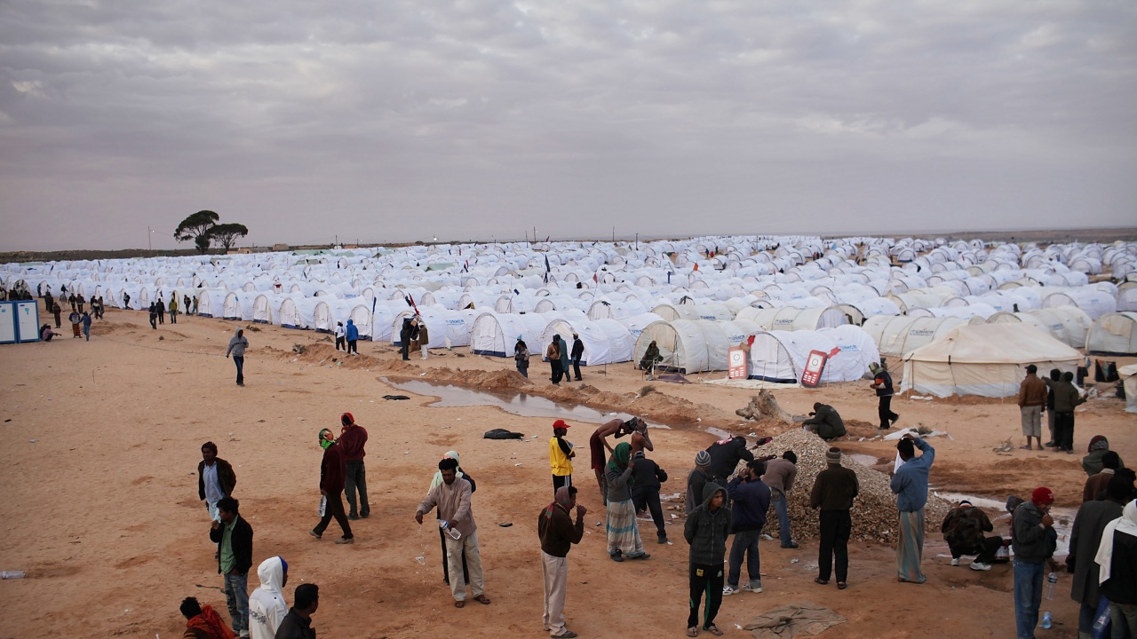 Египет изгражда втори лагер за разселени палестинци в град Хан Юнис в южната част на Газа