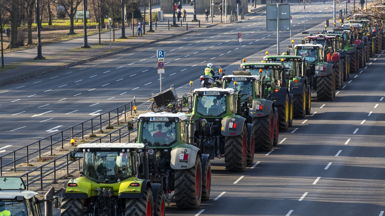 Брюксел тази сутрин отново осъмва под обсадата на тракторите на