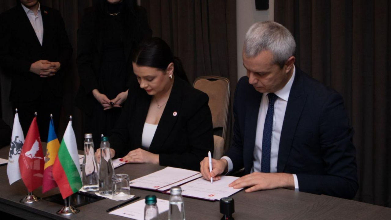 Родното "Възраждане" подписа договор за сътрудничество с молдовското "Възраждане"