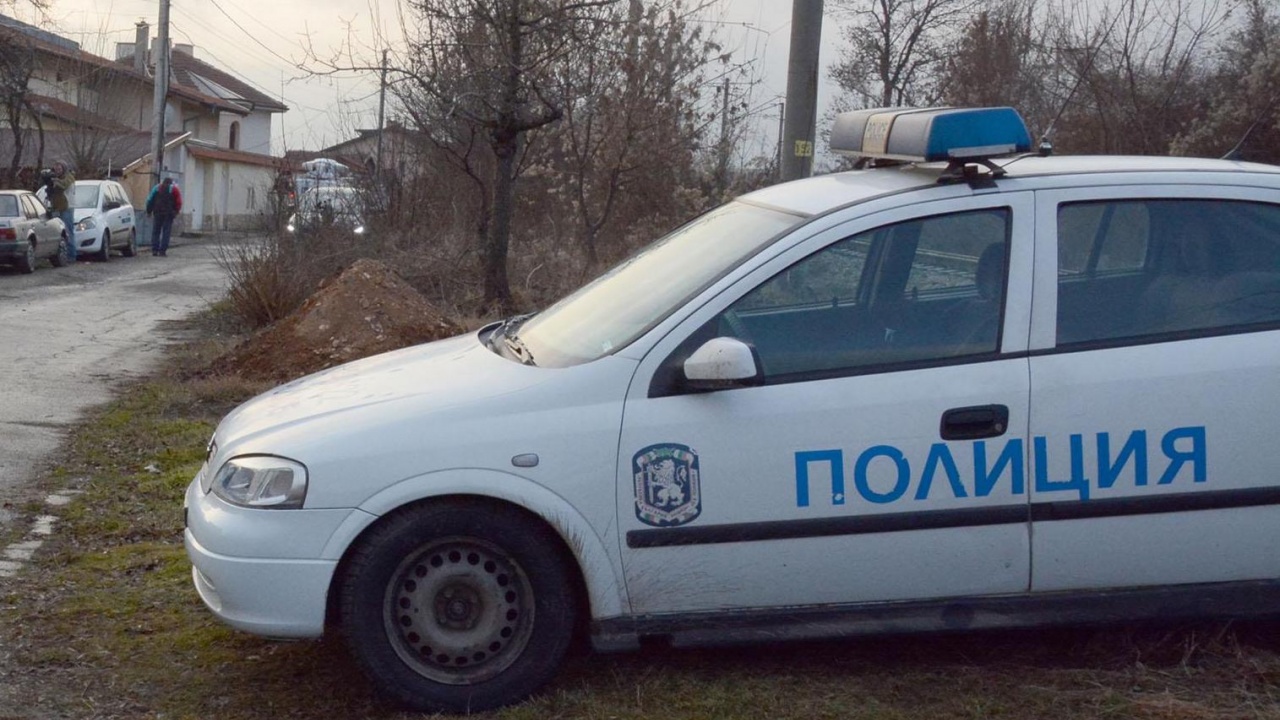 Охранител е открит починал с прострелна рана в Бургас