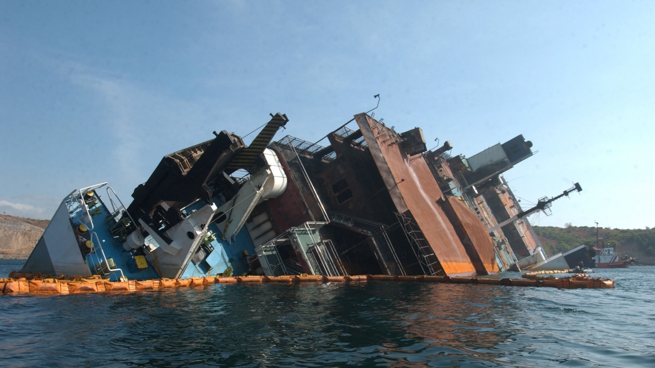 Турски товарен кораб е бил ударен в Украйна