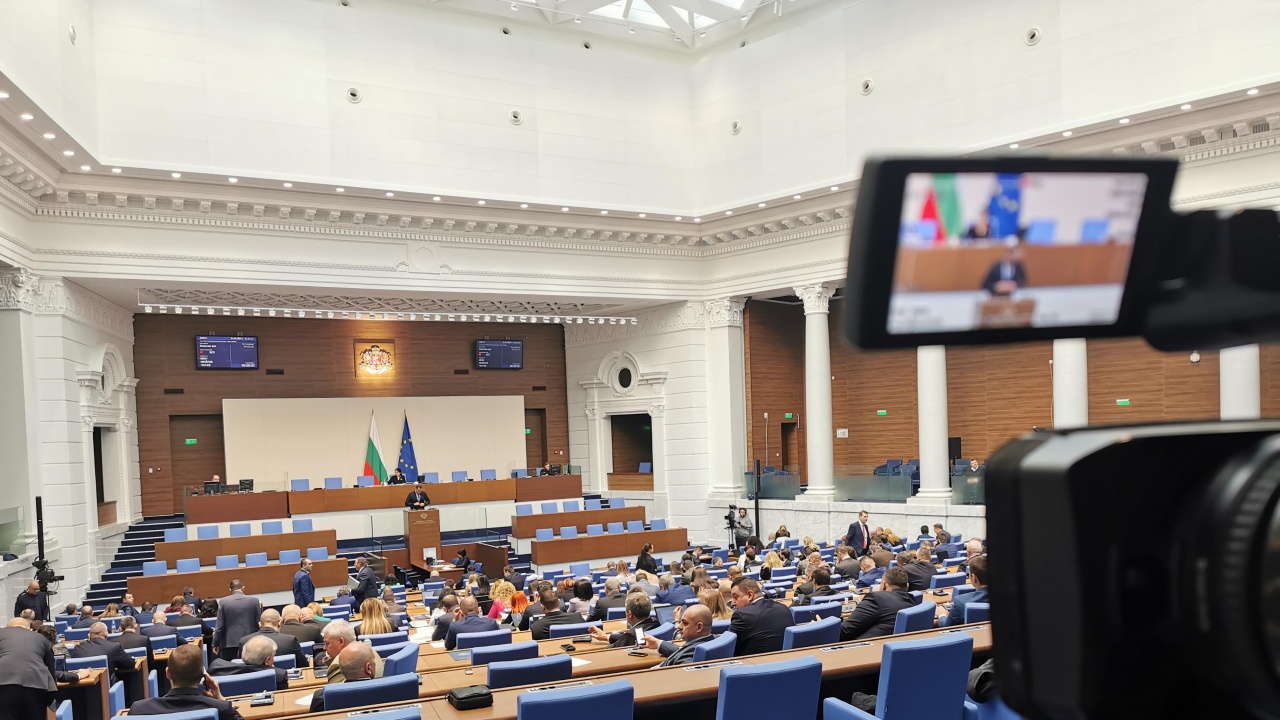 Правителството одобри проект за промени в Закона за чужденците в България