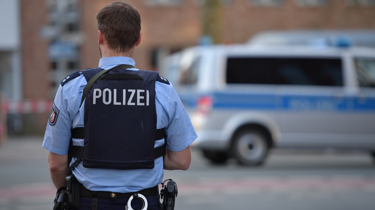 Българин нападна и наръга с нож деца в Германия