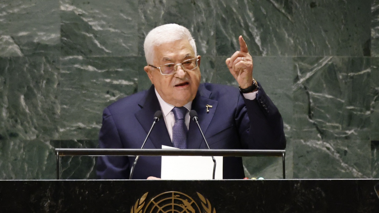 Палестинският президент Махмуд Абас (на снимката) ще пристигне на посещение