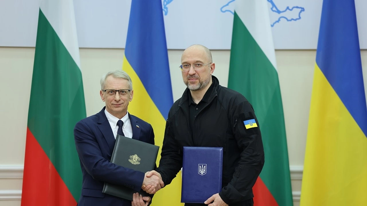 Премиерът акад и премиер министърът на Украйна Денис Шмигал подписаха