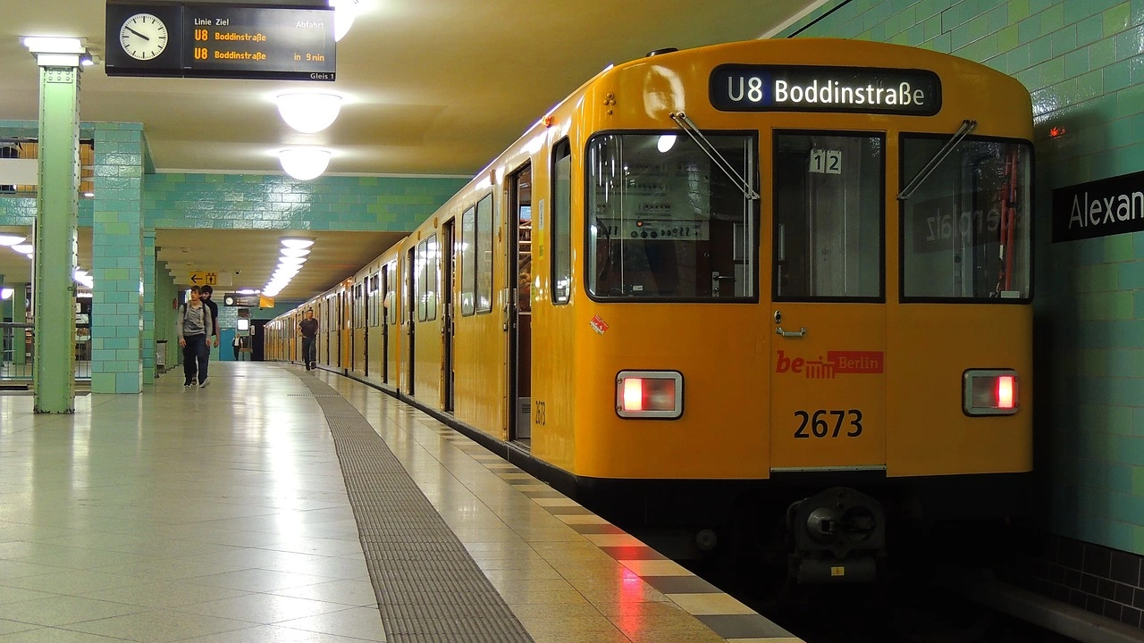 Автобуси трамваи и метро спряха в по голямата част от Германия