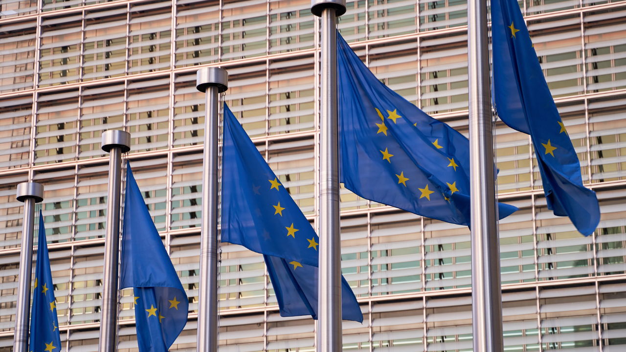 Европейската комисия съобщи, че предприема допълнителни действия с България и