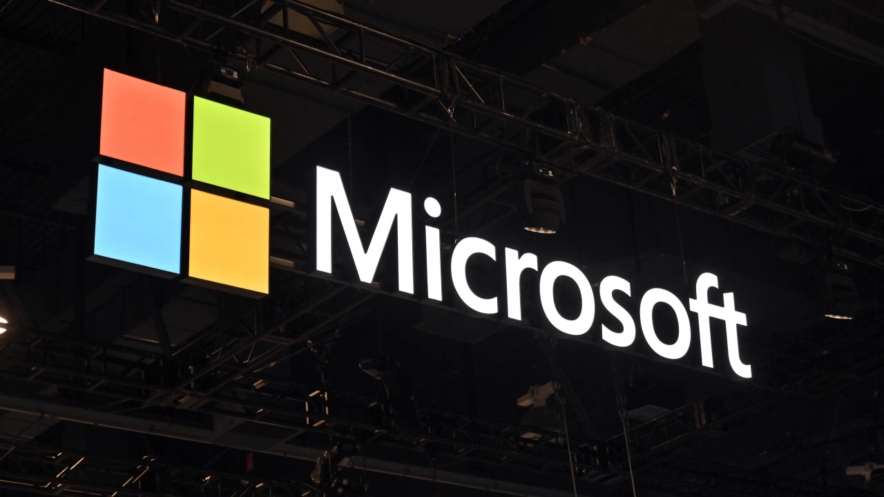 Технологичният гигант Microsoft заяви в петък че руската държавна хакерска