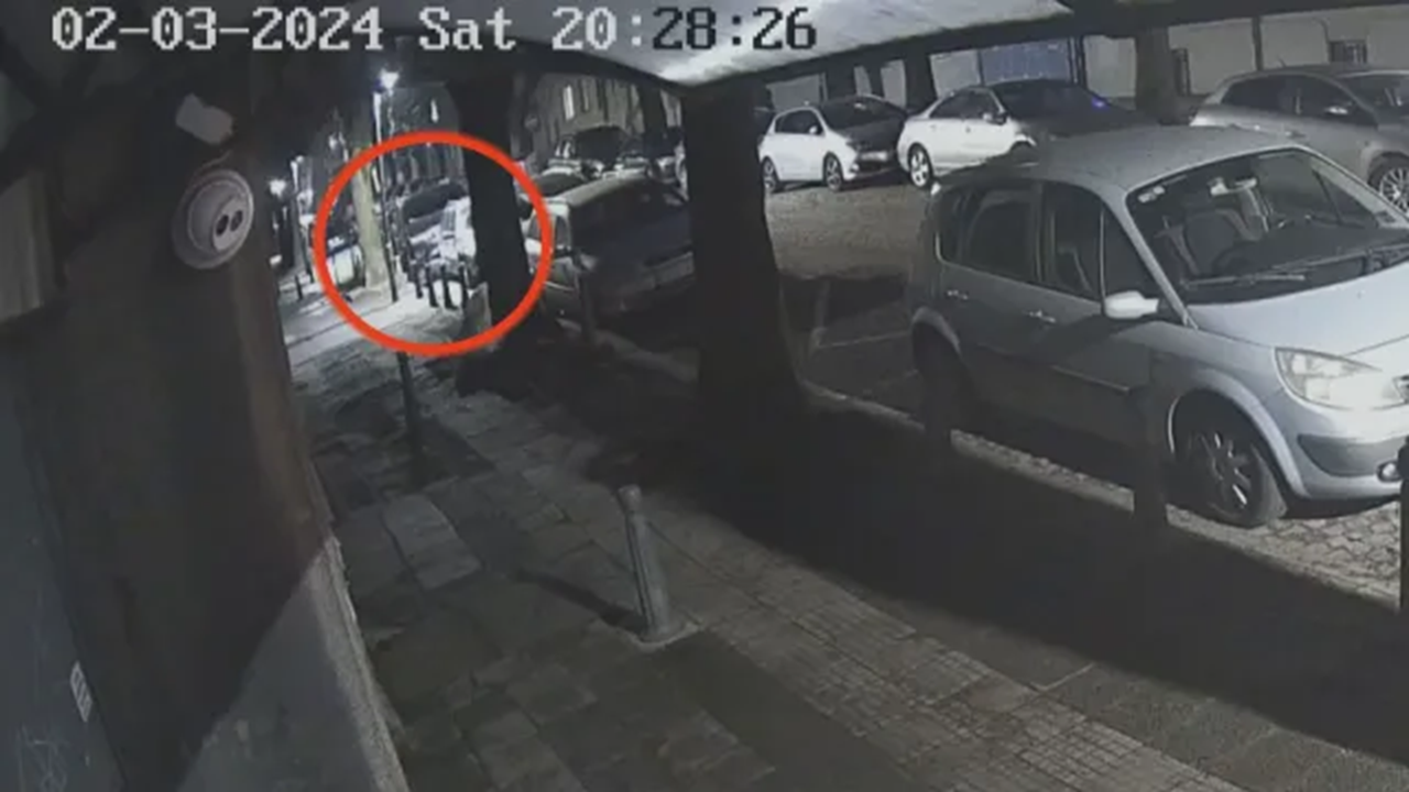 Камера хвана крадци, задигнали автомобил в центъра на София