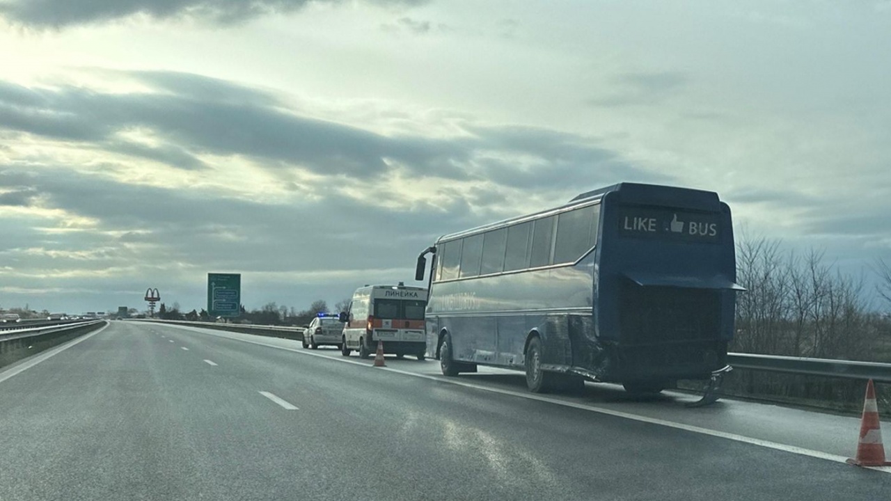 Катастрофа с автобус с пътници на АМ "Тракия"