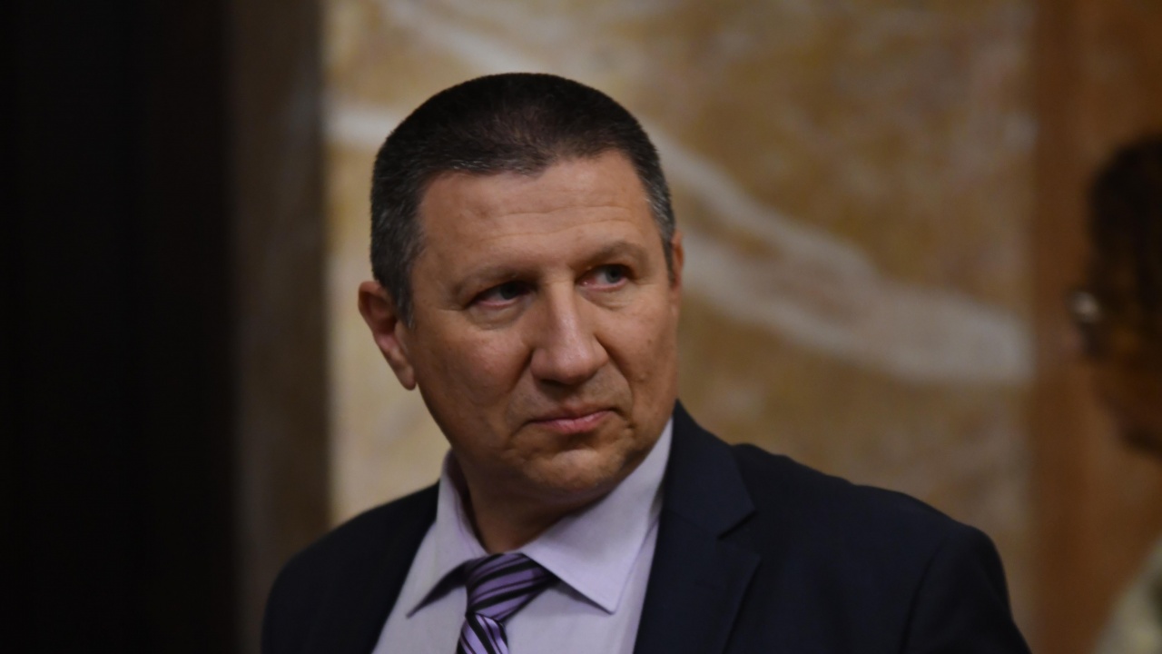Борислав Сарафов поиска прокурор Константин Сулев да бъде отстранен временно от длъжност