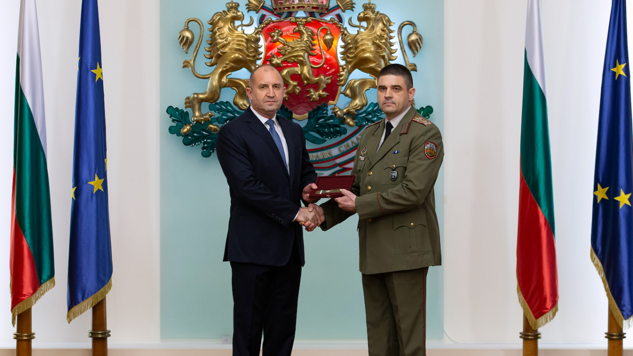 Президентът удостои полк. Данаил Баев с висше офицерско звание "бригаден генерал"