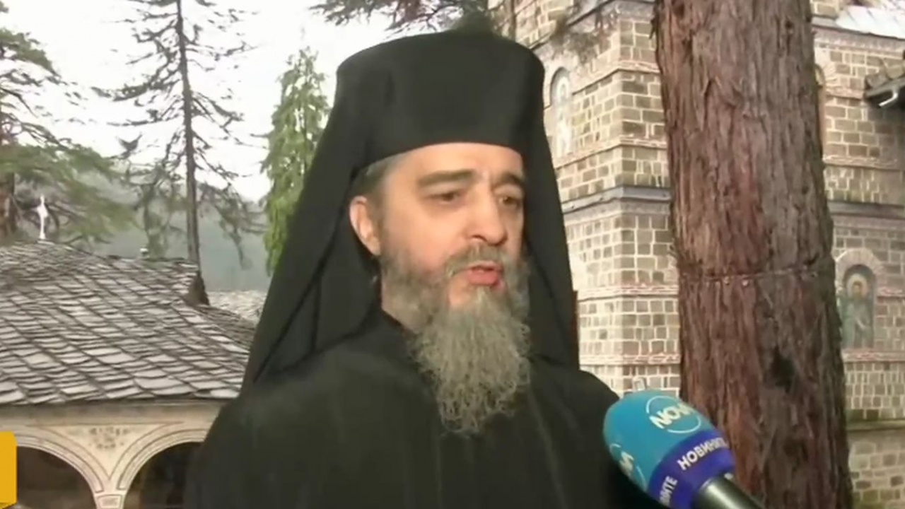 Заупокойна света литургия в Троянския манастир в памет на патриарха