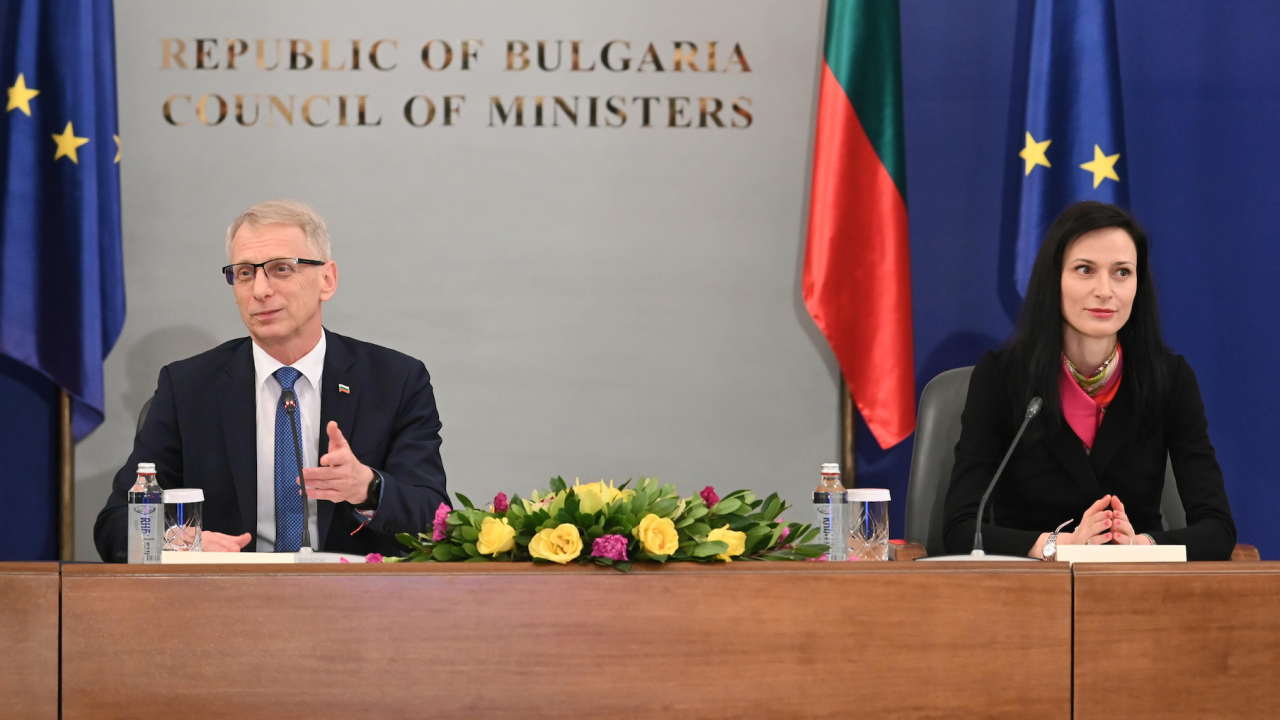 Премиерът Денков и вицепремиерът Габриел ще се срещнат с председателя на Еврогрупата