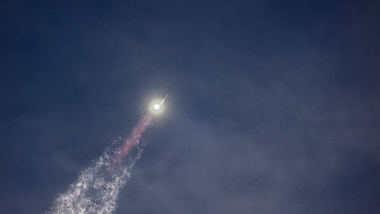 Изстреляха космическия кораб Starship на SpaceX успешно от базата в американския