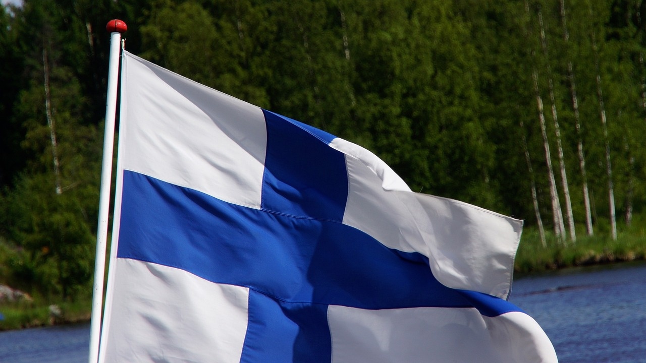 Финландия обмисля да блокира със закон влизането на мигранти от Русия